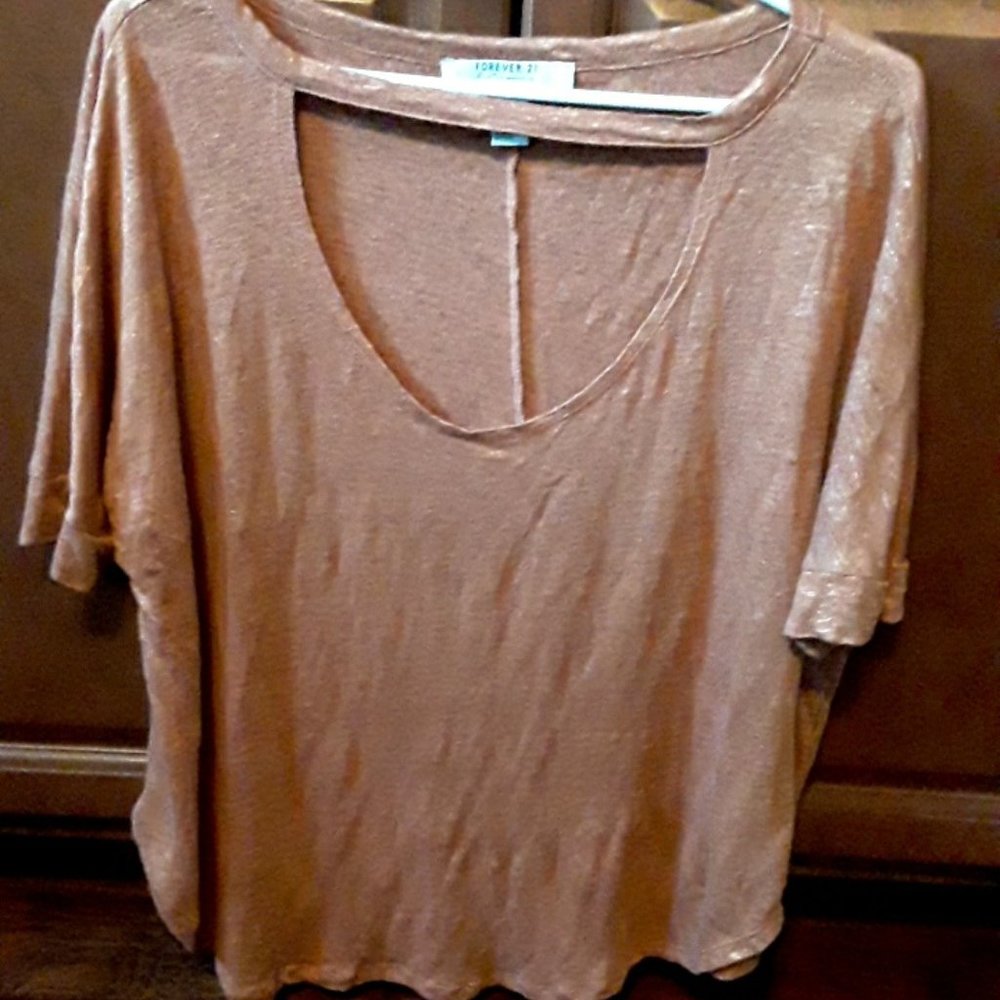 🌟 3/$10 🌟 Batwing Sparkly Shirt
